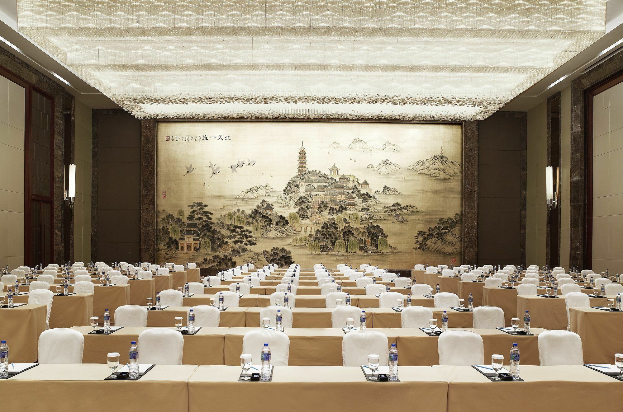 Sheraton Zhenjiang Hotel Exterior foto